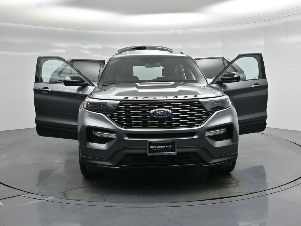 Certified 2024 Ford Explorer ST-Line w/ Class IV Trailer Tow Package RWD image 27