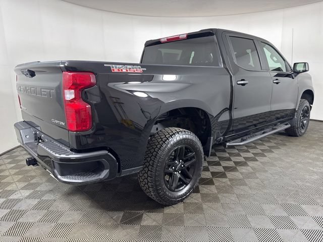 Used 2025 Chevrolet Silverado 1500 Custom Trail Boss AWD/4WD image 3