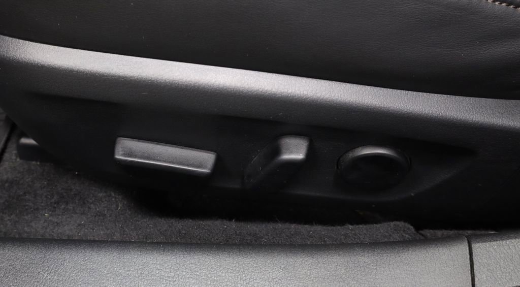 Used 2024 MAZDA MAZDA3 s image 25