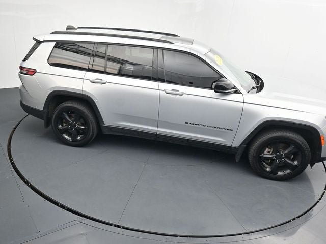 Used 2023 Jeep Grand Cherokee L Altitude AWD/4WD image 31