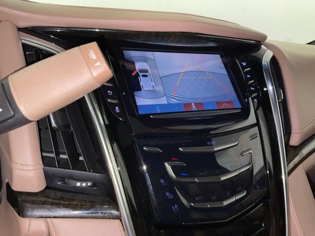 Used 2019 Cadillac Escalade Platinum AWD/4WD image 25