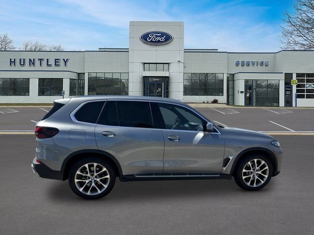 Used 2024 BMW X5 xDrive40i AWD/4WD image 4