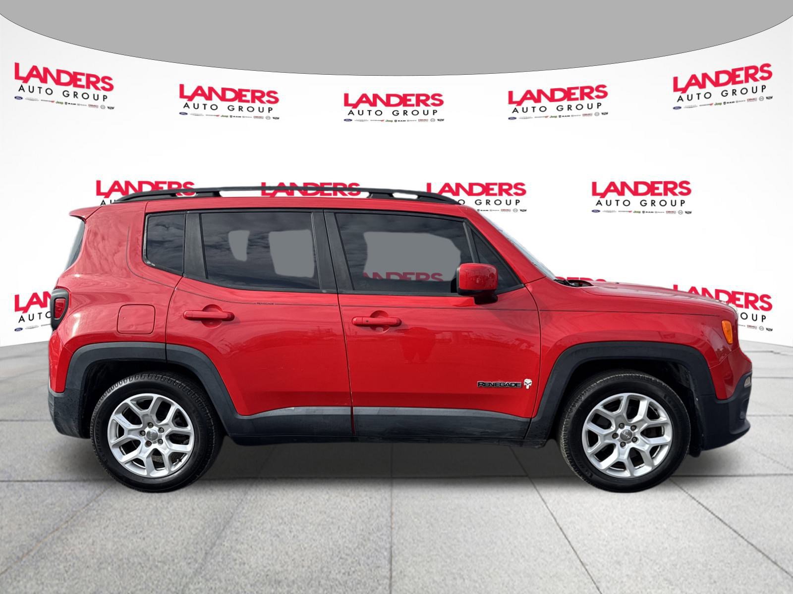 Used 2017 Jeep Renegade Latitude image 6