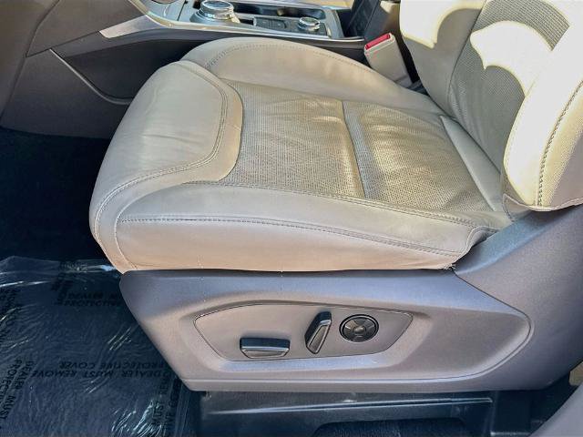 Certified 2022 Ford Explorer Platinum w/ Equipment Group 601A AWD/4WD image 17