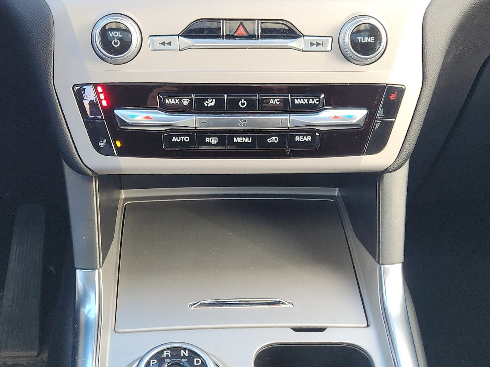 Certified 2023 Ford Explorer XLT w/ Equipment Group 202A image 18