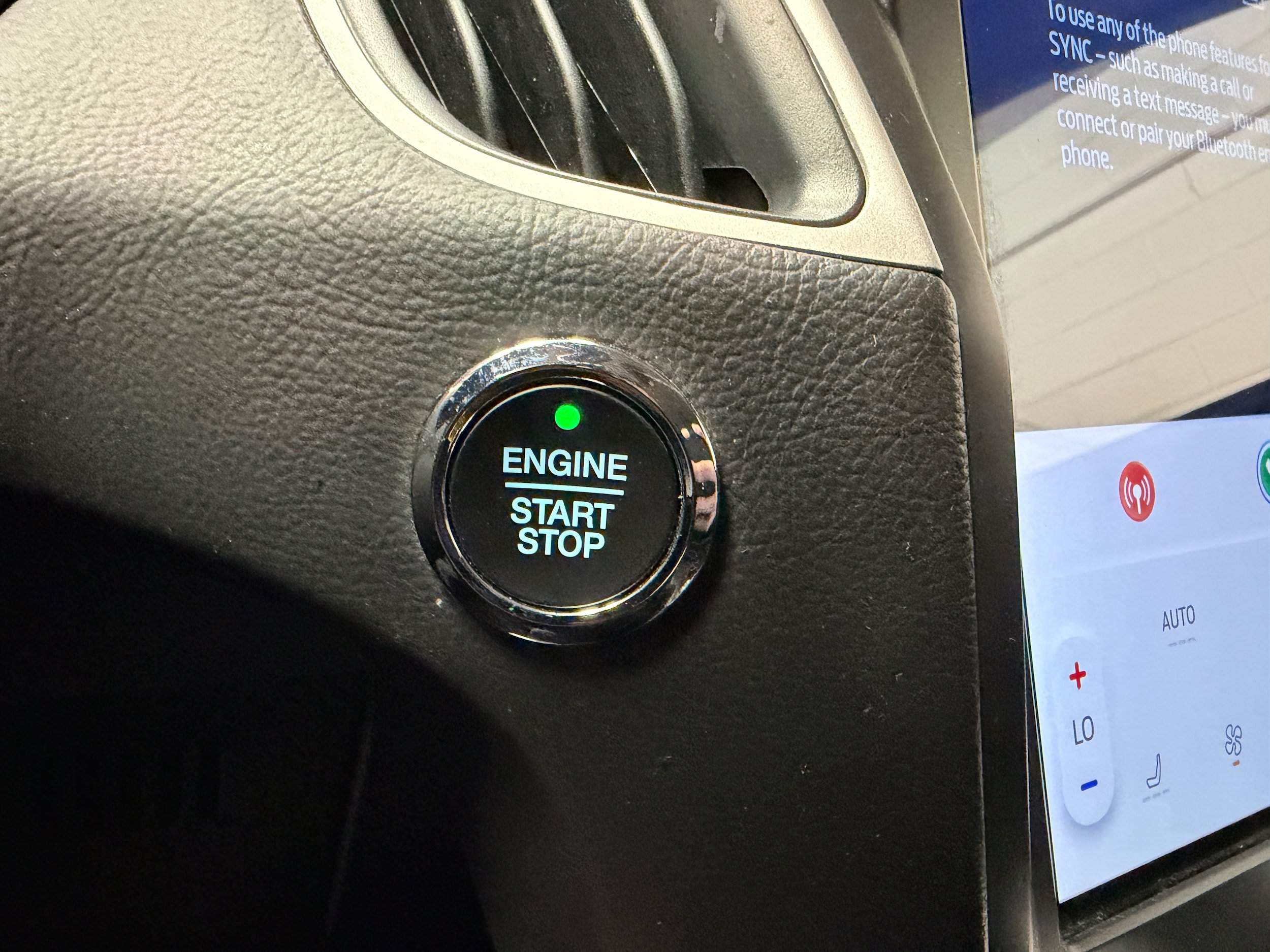 Certified 2024 Ford Edge SEL AWD/4WD image 19