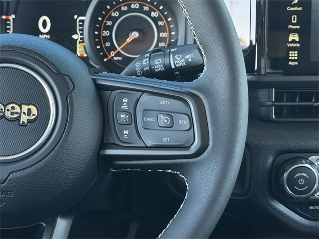 Used 2025 Jeep Wrangler Willys image 15