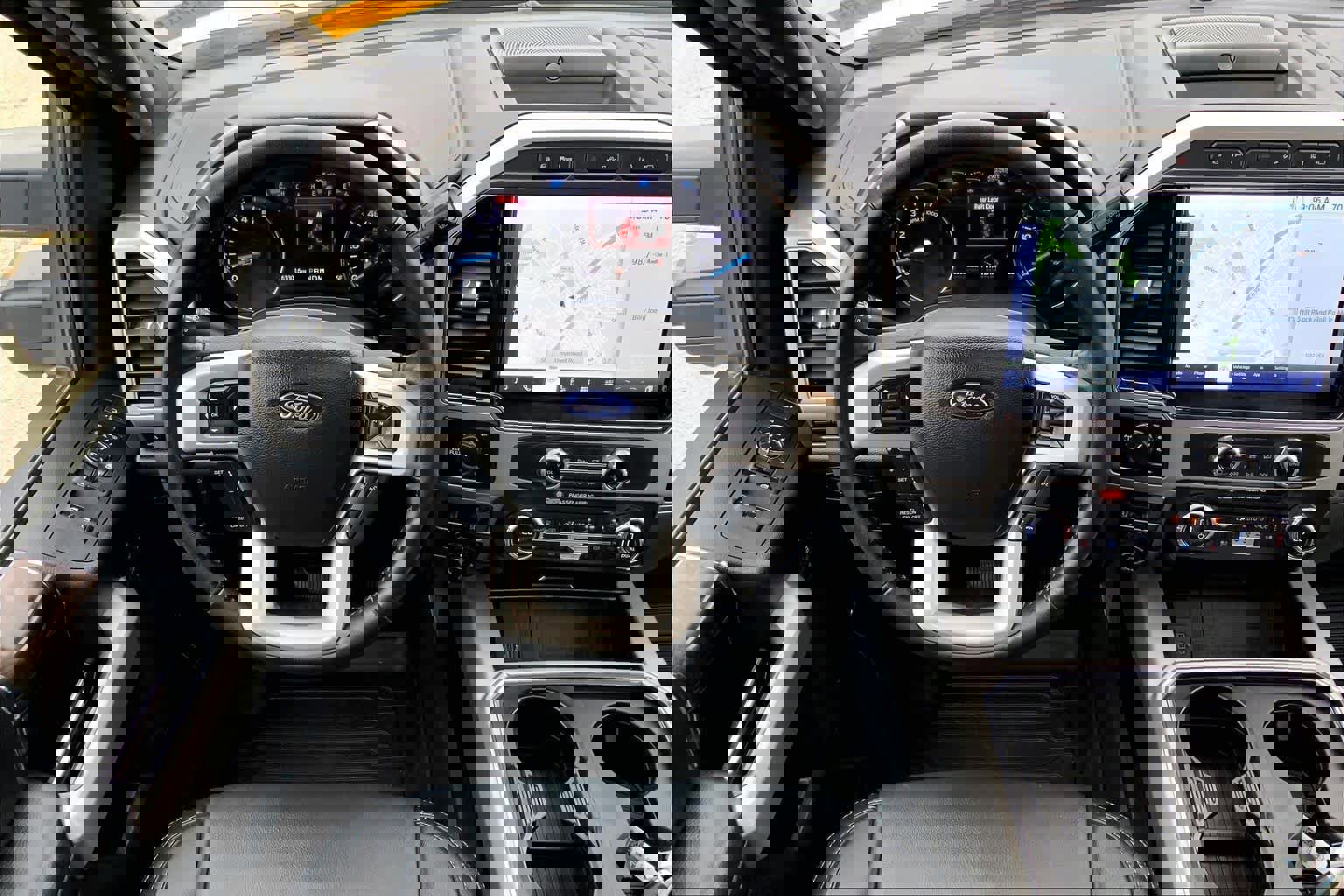 Certified 2022 Ford F350 Lariat w/ Lariat Ultimate Package image 8