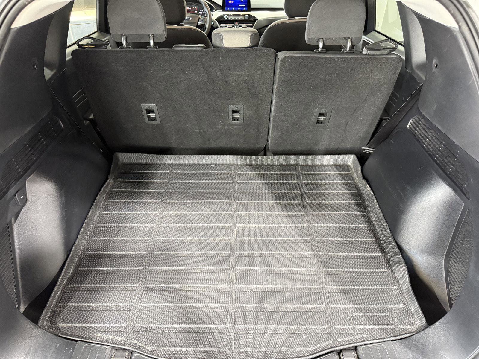 Certified 2022 Ford Escape SE AWD/4WD image 30