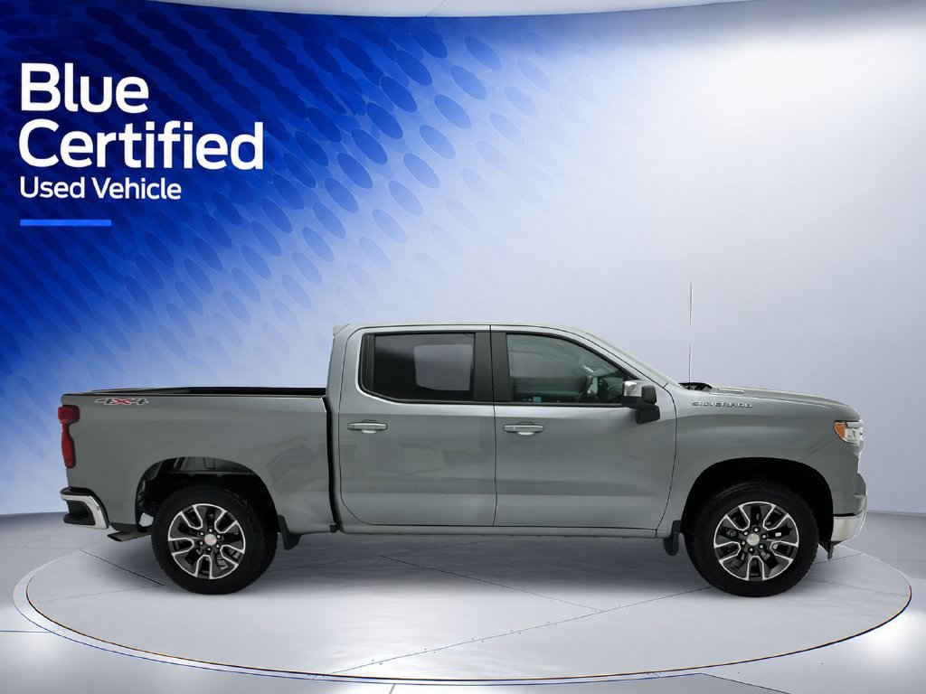 Used 2025 Chevrolet Silverado 1500 LT AWD/4WD image 4