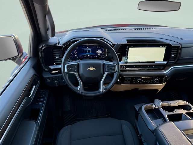 Used 2025 Chevrolet Silverado 1500 LT AWD/4WD image 7