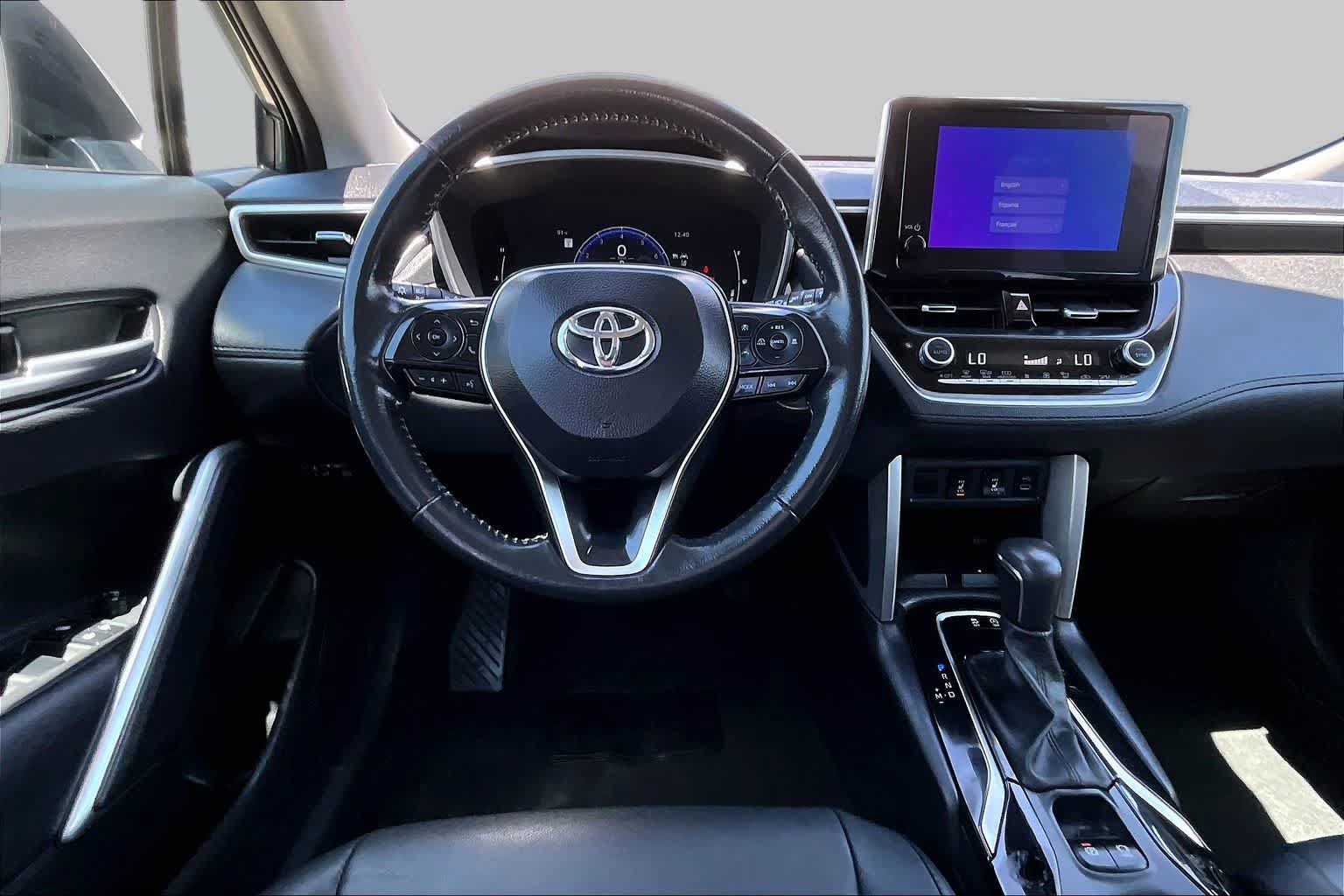 Used 2024 Toyota Corolla Cross XLE FWD image 6