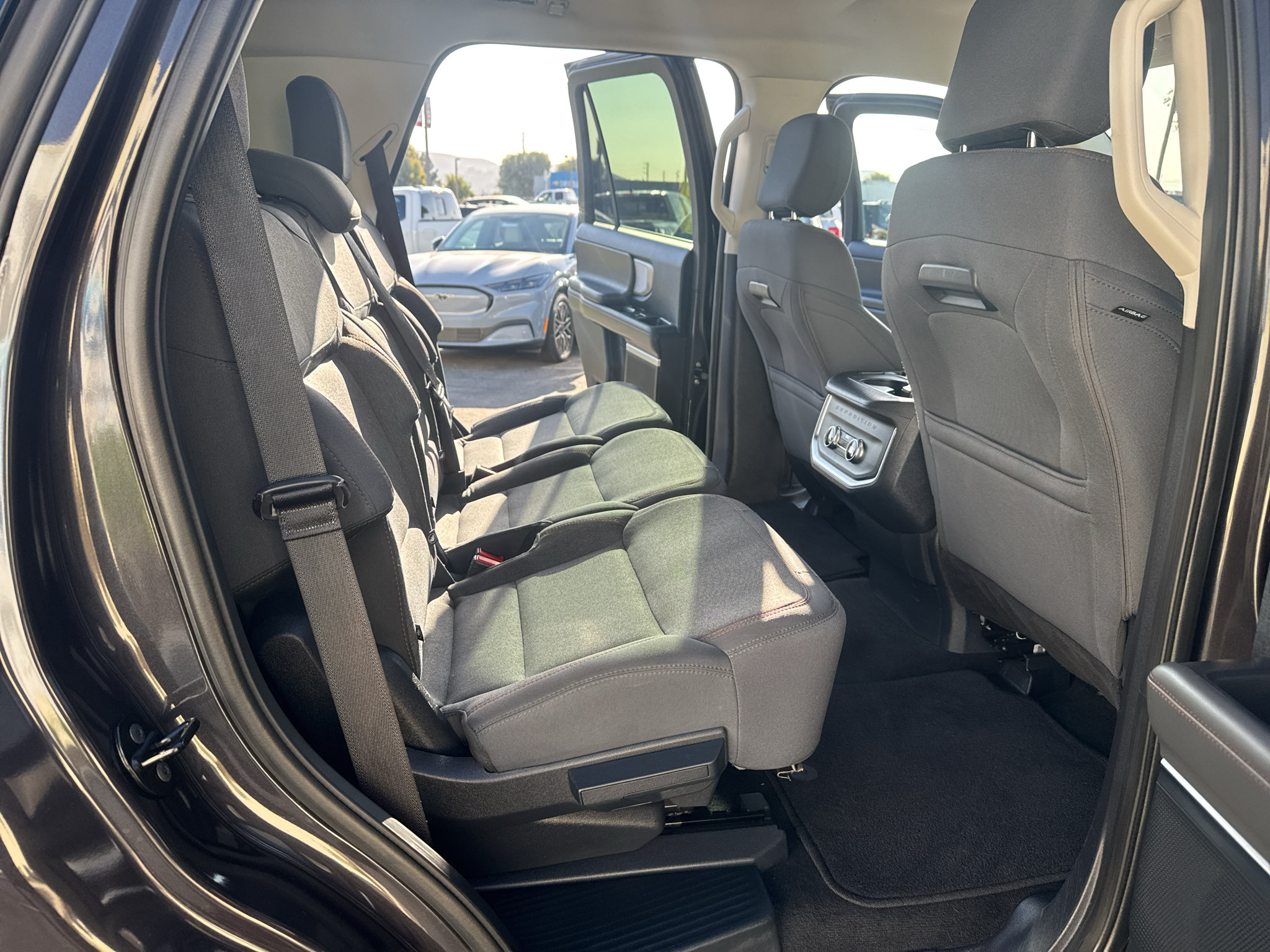Certified 2025 Ford Expedition Active AWD/4WD image 20
