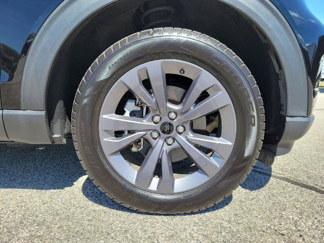 Certified 2023 Ford Explorer XLT w/ Equipment Group 202A AWD/4WD image 6
