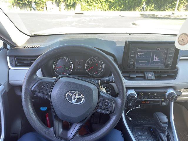 Used 2020 Toyota RAV4 XLE AWD/4WD image 10