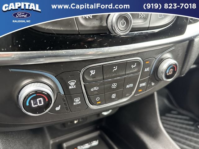 Used 2022 Chevrolet Traverse LT FWD image 29