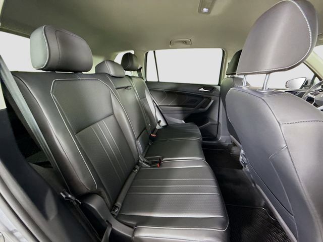 Used 2022 Volkswagen Tiguan SE image 25