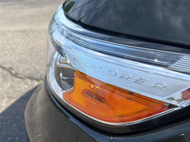 Certified 2022 Ford Explorer XLT w/ Equipment Group 202A AWD/4WD image 10