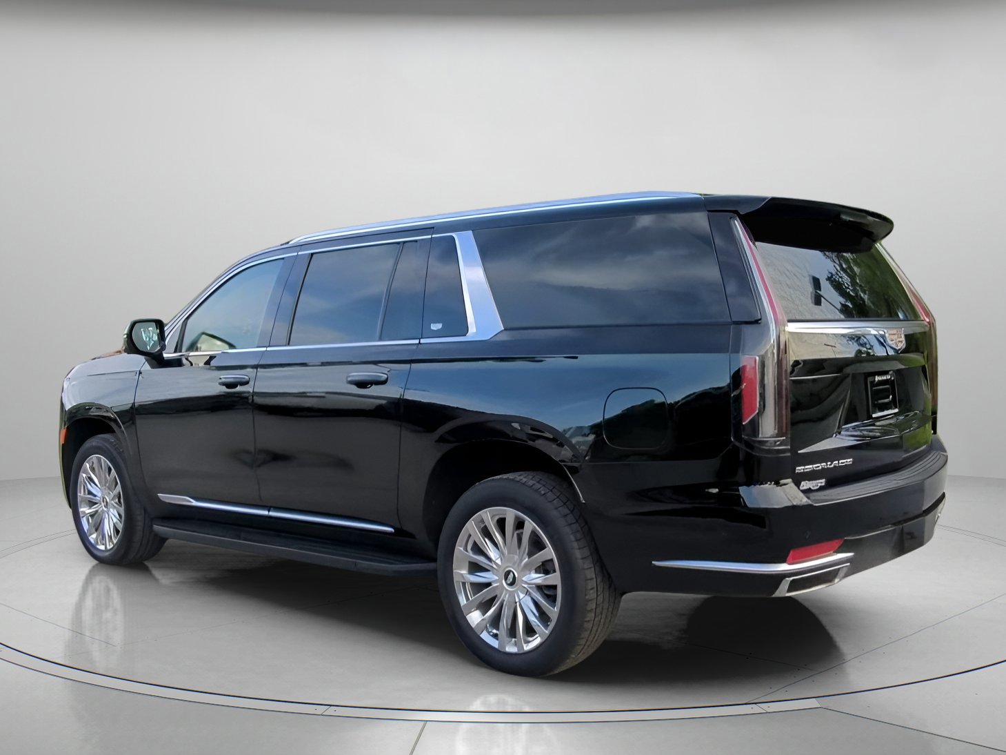 Used 2021 Cadillac Escalade ESV Premium Luxury AWD/4WD image 13