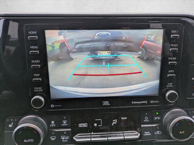 Used 2021 Toyota Highlander XSE image 11