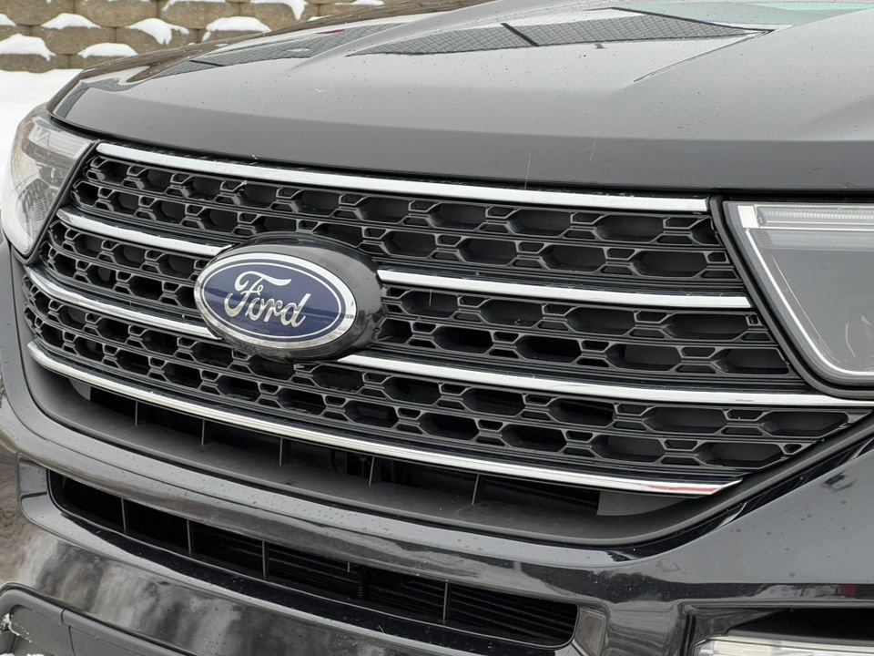 Certified 2022 Ford Explorer XLT w/ Equipment Group 202A image 43