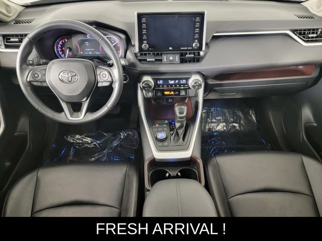 Used 2019 Toyota RAV4 Limited w/ All Weather Liner Package image 21