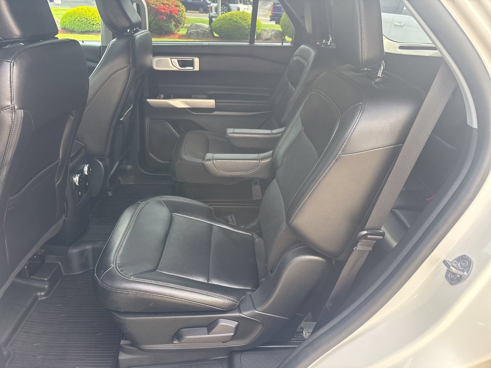 Certified 2023 Ford Explorer Limited w/ Limited Technology Package AWD/4WD image 39