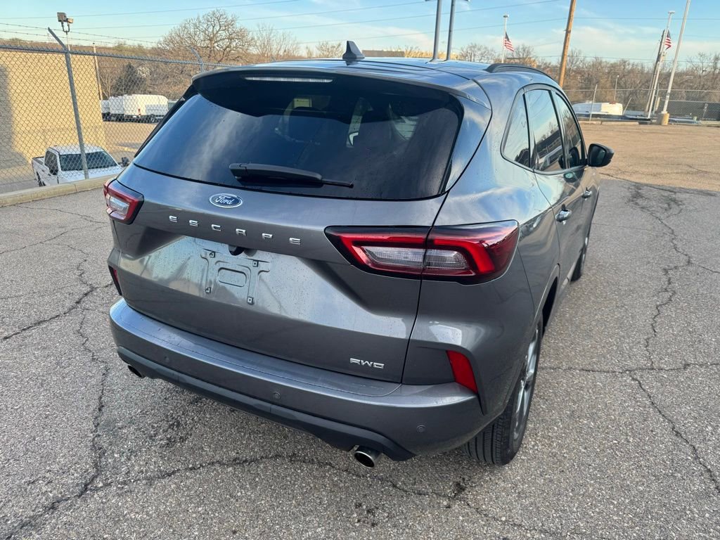 Certified 2023 Ford Escape ST-Line w/ Tech Pack #1 image 4