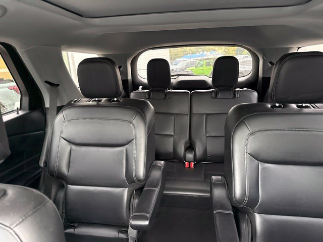 Certified 2023 Ford Explorer XLT w/ Equipment Group 202A AWD/4WD image 25