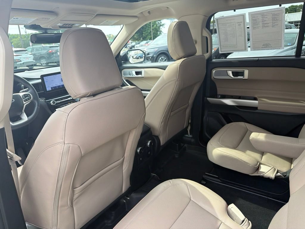 Certified 2023 Ford Explorer Limited w/ Equipment Group 301A AWD/4WD image 29
