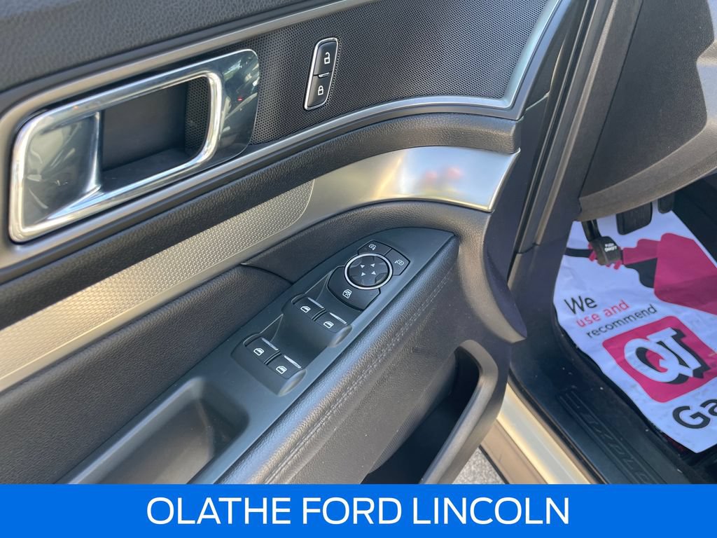 Certified 2018 Ford Explorer XLT AWD/4WD image 13