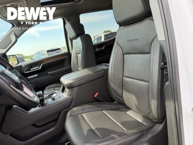 Used 2025 GMC Sierra 1500 Denali w/ Denali Reserve Package AWD/4WD image 17