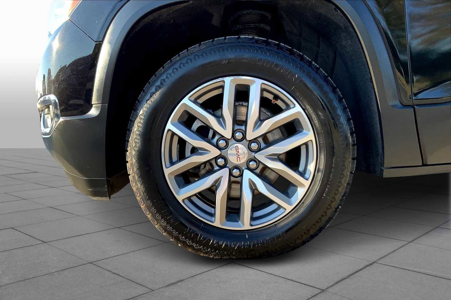 Used 2019 GMC Acadia SLE w/ Driver Alert Package I image 12