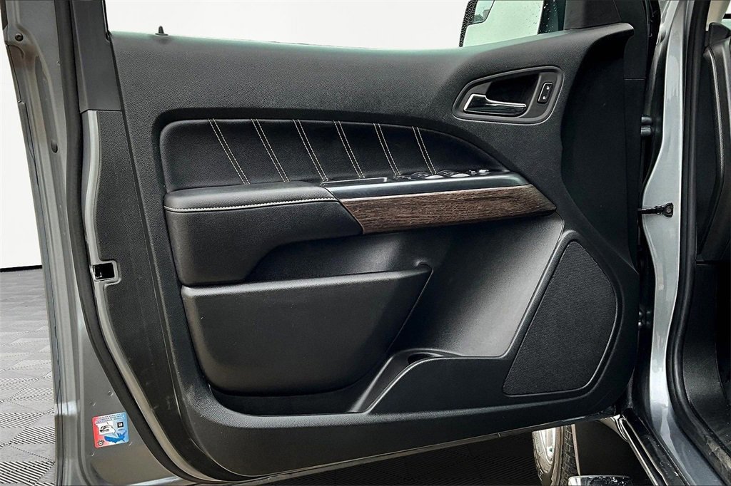 Used 2022 GMC Canyon Denali image 24