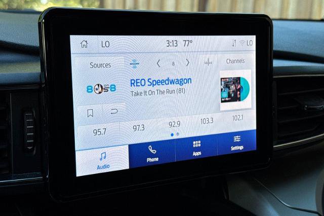 Certified 2023 Ford Explorer XLT w/ Equipment Group 202A image 15