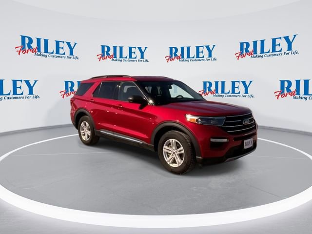 Certified 2021 Ford Explorer XLT w/ Equipment Group 202A image 8