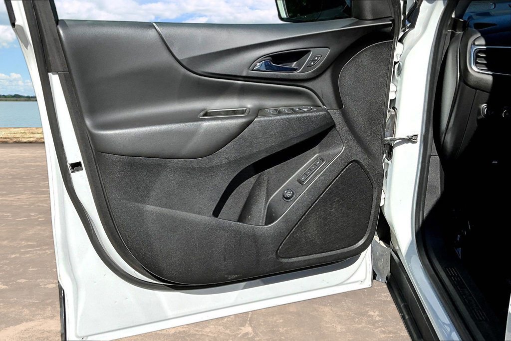 Used 2021 Chevrolet Equinox LT FWD image 22