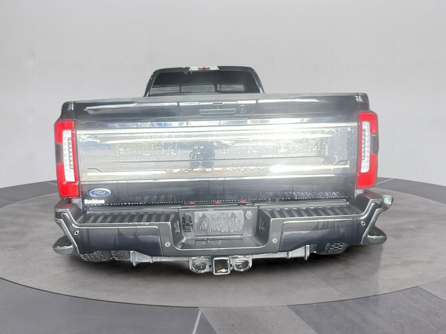 Certified 2024 Ford F450 Platinum w/ Camper Package AWD/4WD image 5