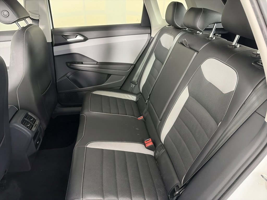 Used 2022 Volkswagen Taos SEL w/ Panoramic Sunroof Package image 13