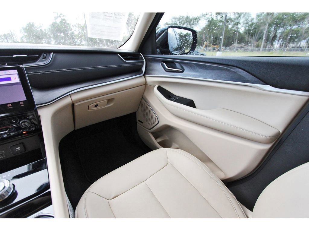 Used 2022 Jeep Grand Cherokee L Limited image 12