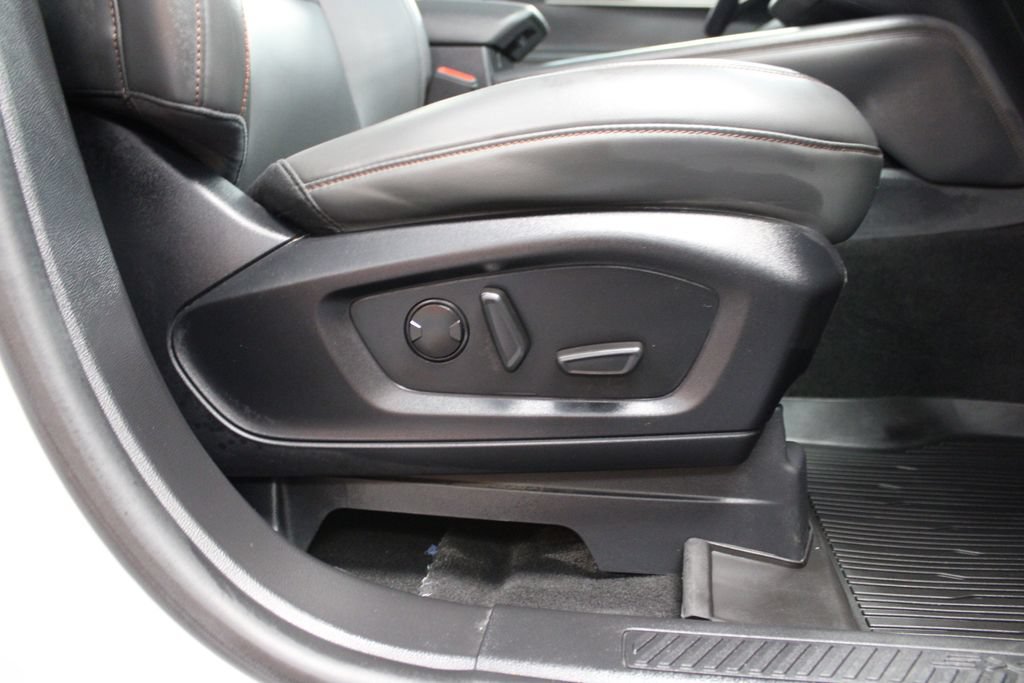 Certified 2025 Ford Explorer Active w/ Active Comfort Package AWD/4WD image 46
