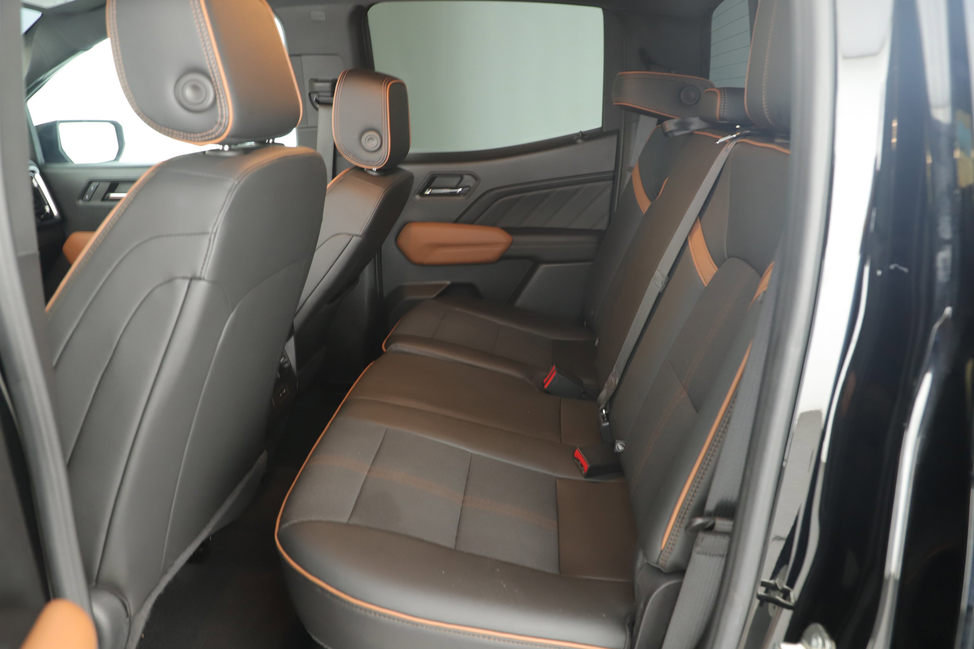 Used 2023 GMC Canyon AT4 w/ Technology Package image 22