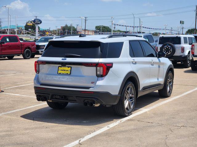 Certified 2026 Ford Explorer ST AWD/4WD image 4