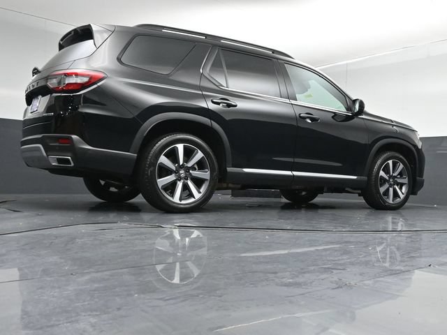 Used 2025 Honda Pilot Touring image 43
