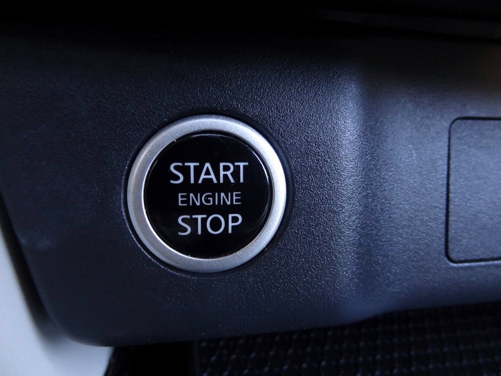 Used 2021 Nissan Rogue SL FWD image 34
