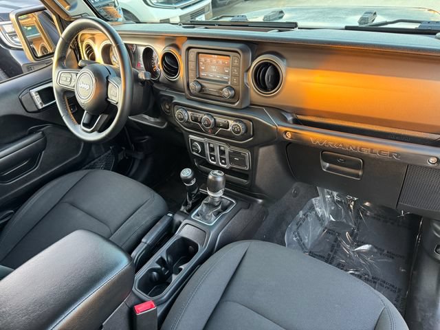 Used 2018 Jeep Wrangler Sport AWD/4WD image 18