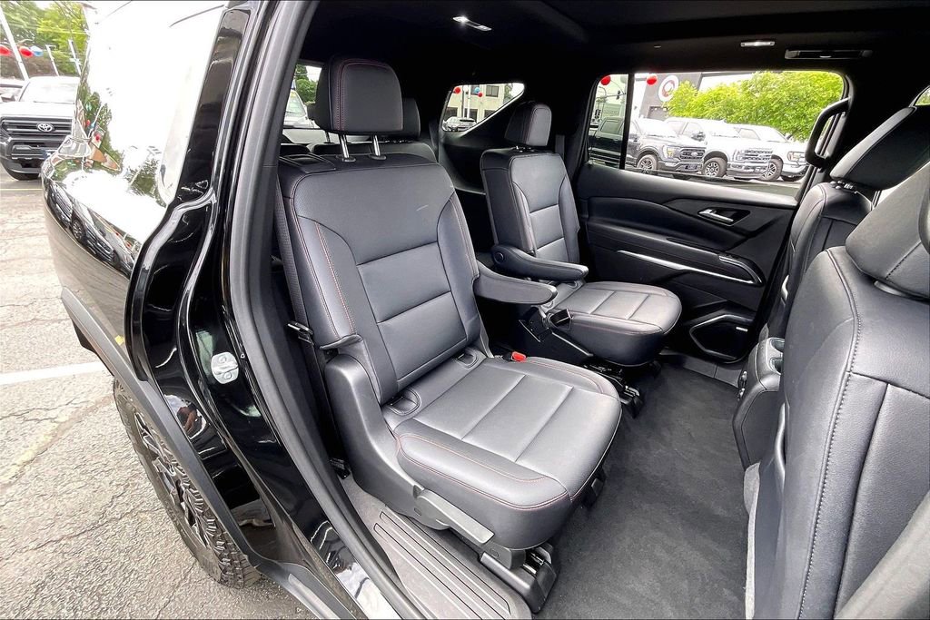 Used 2025 Chevrolet Traverse Z71 w/ Enhanced Driving Package AWD/4WD image 26
