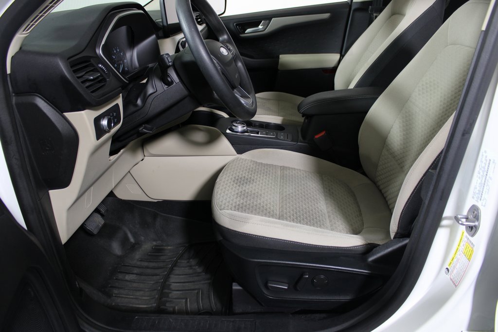 Certified 2020 Ford Escape SE image 11