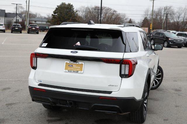Certified 2025 Ford Explorer ST-Line image 4