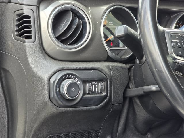 Used 2020 Jeep Wrangler Unlimited Sahara AWD/4WD image 19